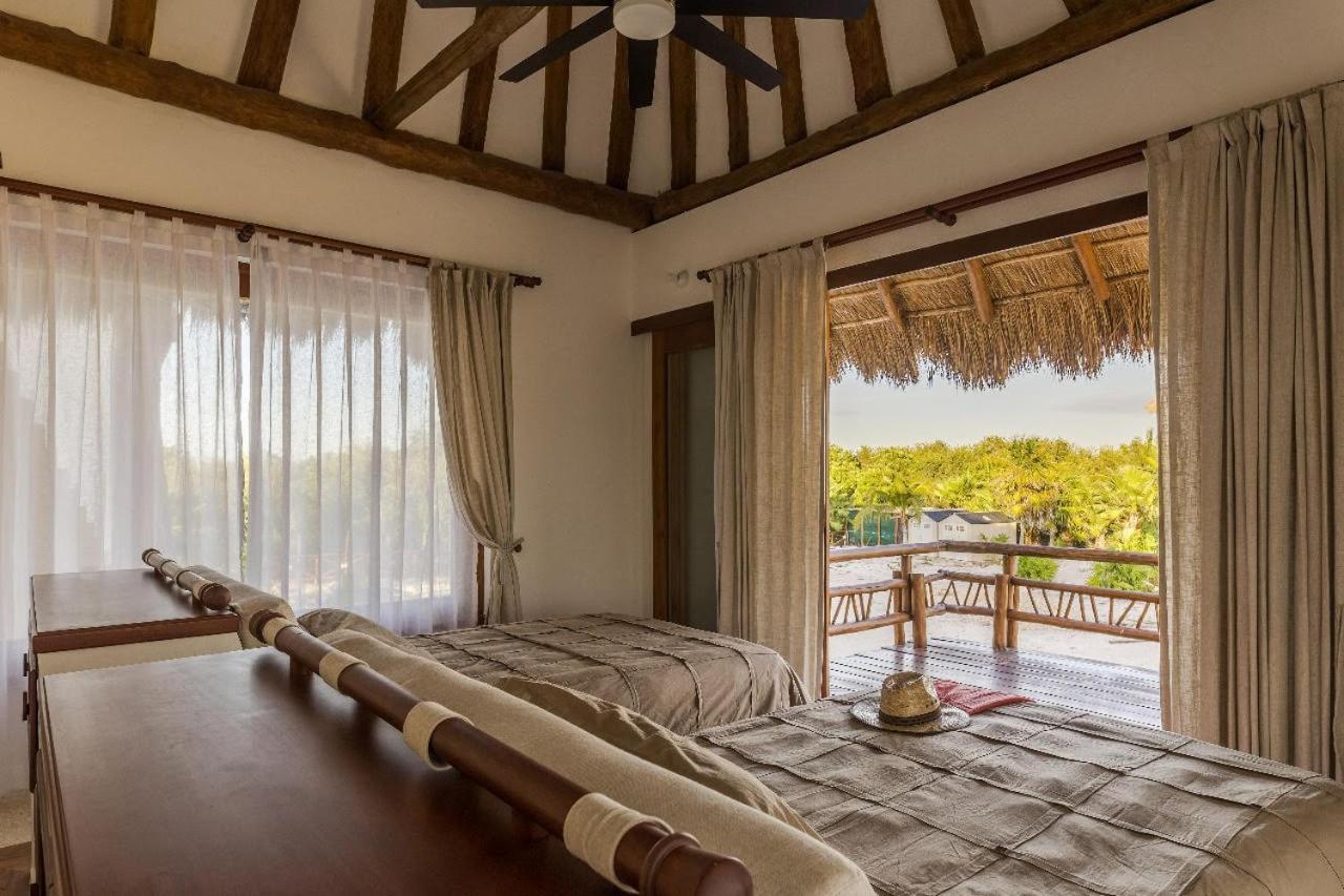 Dk Luxury Ocean Front Villa - Adults Only Isla Holbox Kültér fotó